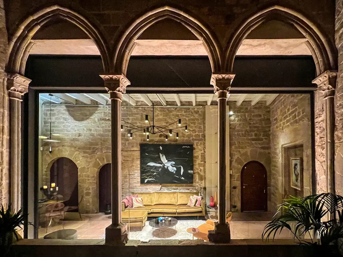 Barca-Living_Room-2